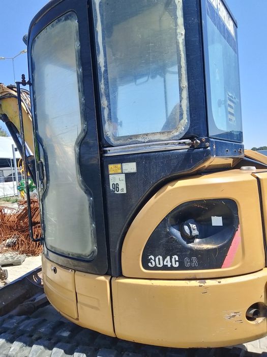 Багер  CAT 304CR
