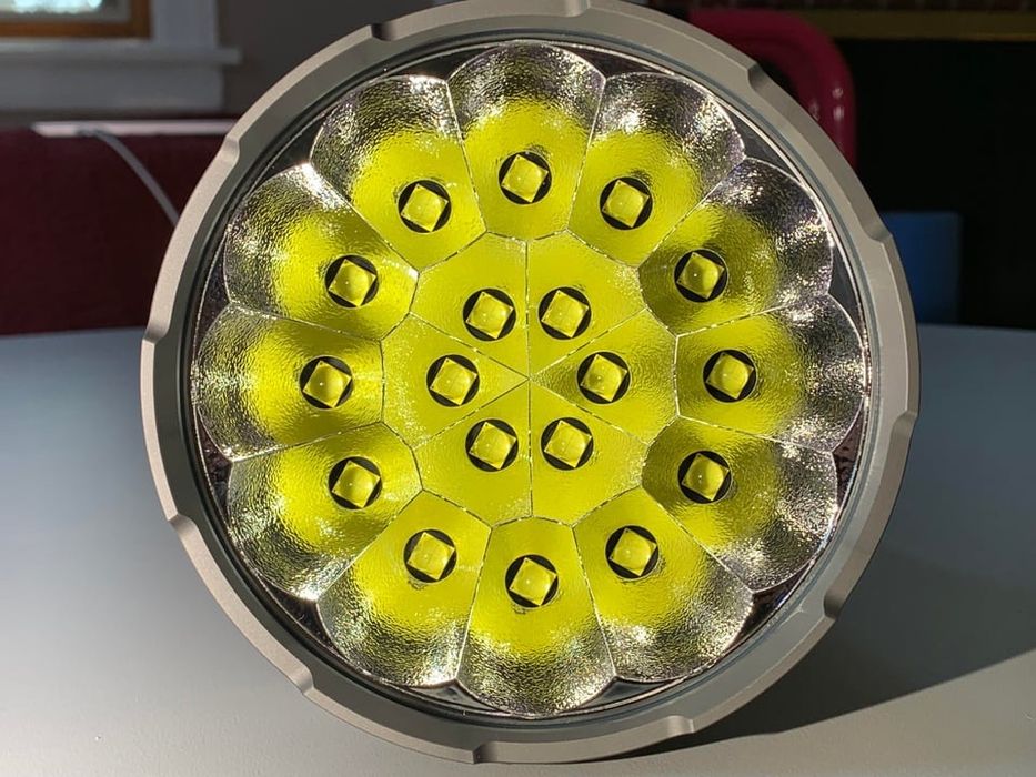 Imalent MS18 Lanterna Imalent  cu afisaj OLED, 1350 metri