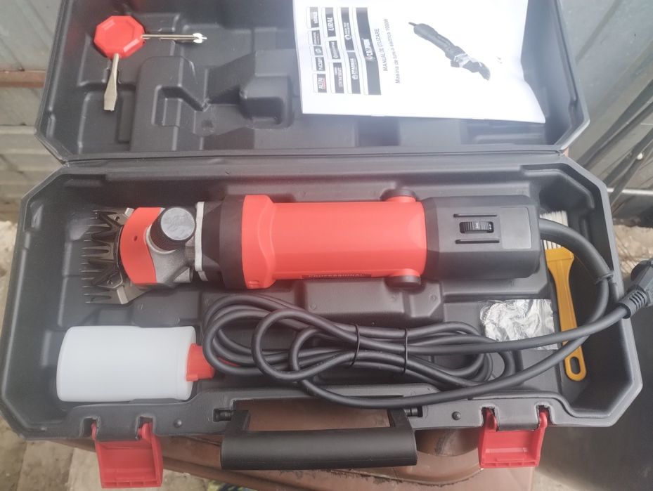 Bricege Prelata 4/6 Mașina tuns oi