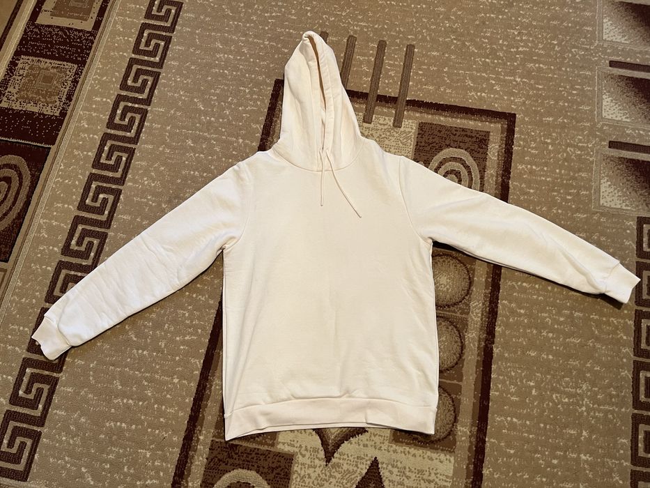 Однотонная толстовка