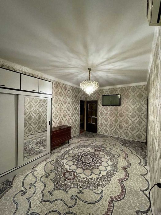 Алокада 5 хона 5 Етаж Квартира Сотилади !!