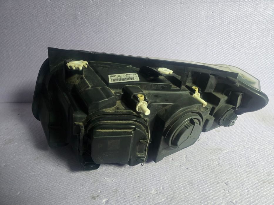 Far dreapta cu halogen BMW X1 E84