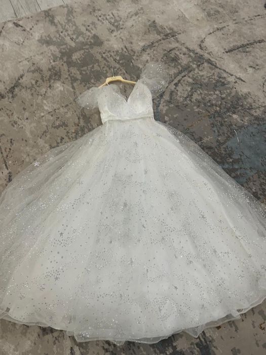 Продам вечерние платья