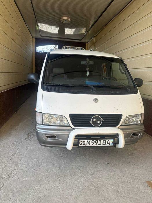 Микроавтобус истана сотилади (вариантга хам) срочна!