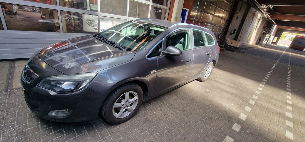 Vand opel astra j