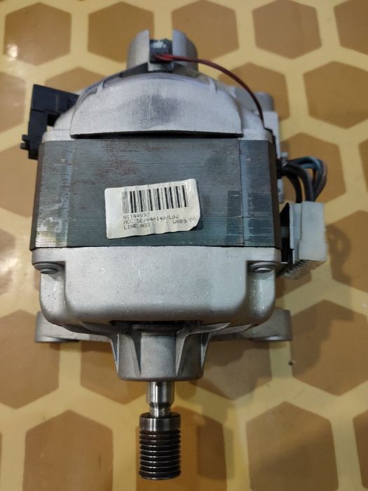 Двигатель от стиральной машины  LG