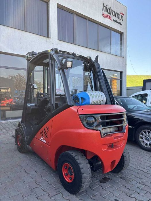 Stivuitor - Motostivuitor Linde H25T-01 TRIPLEX An fabricație: 12/2009