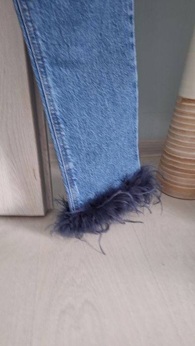 Blugi Trendyol cu pene