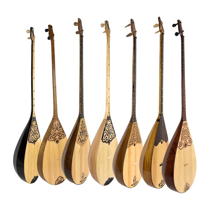 Очарование струн: Великолепные домбры в продаже!