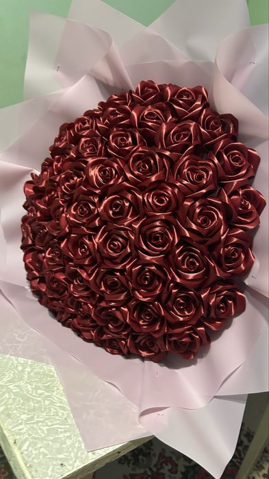 Цветы атласных лент букеты 51 шт