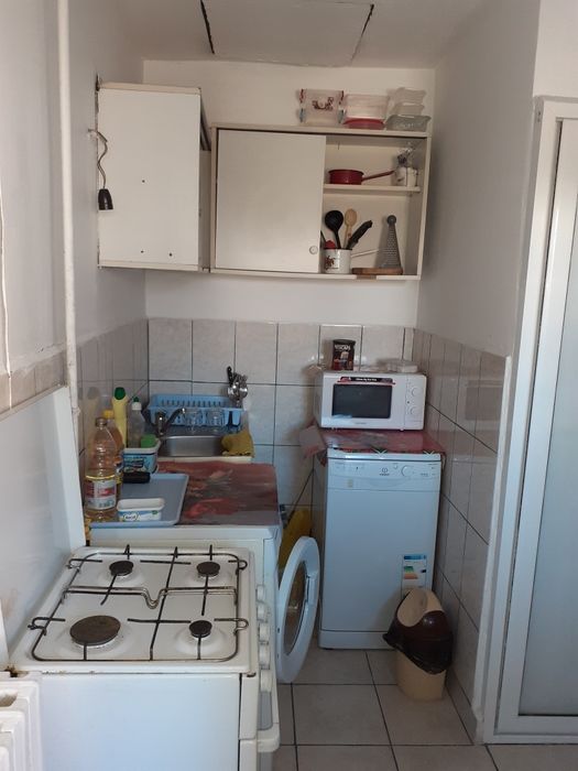 Închiriez garsoniera în zona km 4-5