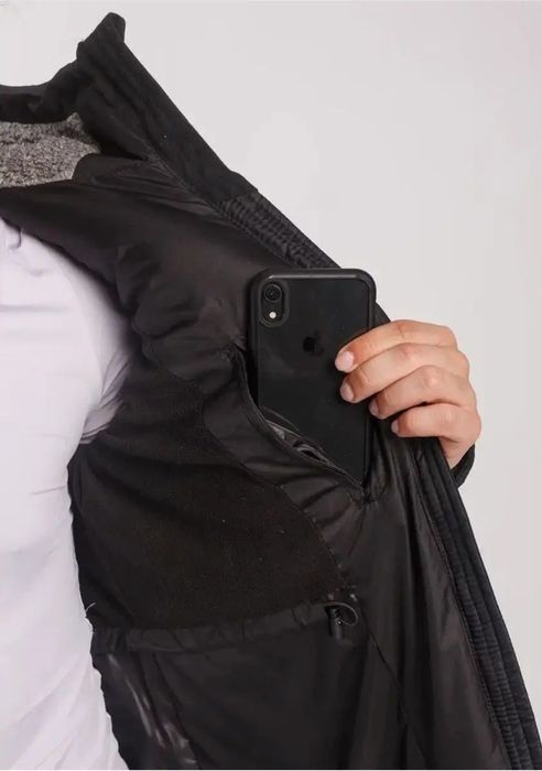 Куртка зимняя, с капюшоном