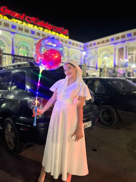 ақ көйлек сатылады 4000 тг