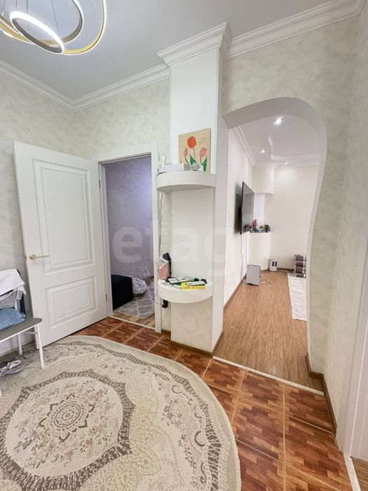 Продам 2 ком квартиру на Батыс 2