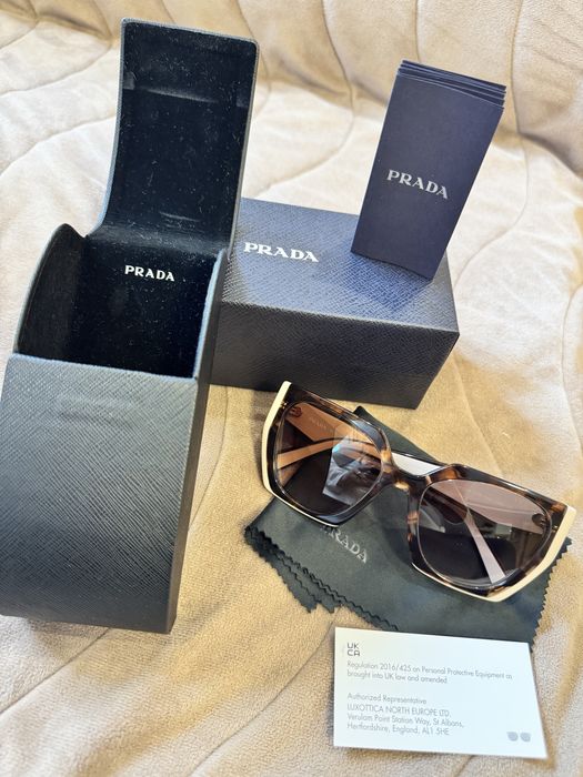 Слънчеви очила PRADA