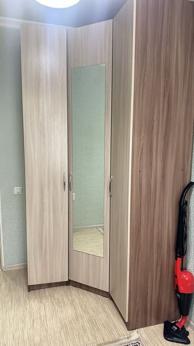 Продажа- шкаф угловой