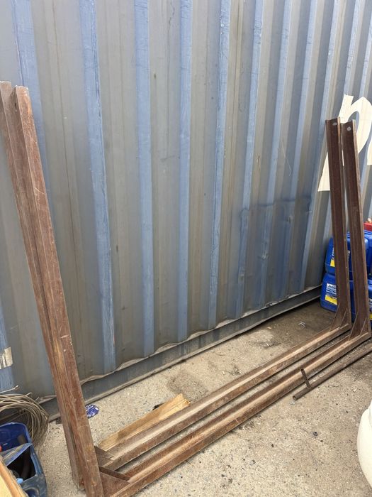 Продам конники  3 штуки