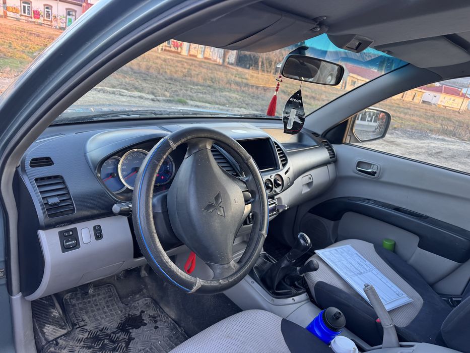 Mitsubshi L200 20008