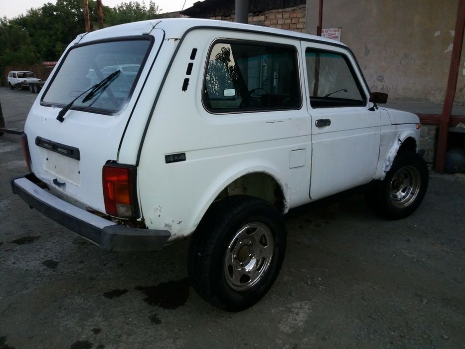 Лада Нива Lada Niva 1.7i