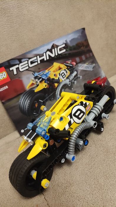 LEGO® Technic 42058 - Мотоциклет за каскади