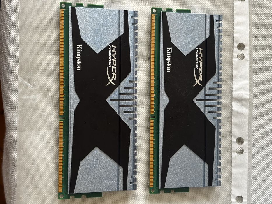 HyperX Predator DDR3 2400MHz CL11 8GB (2x4GB)