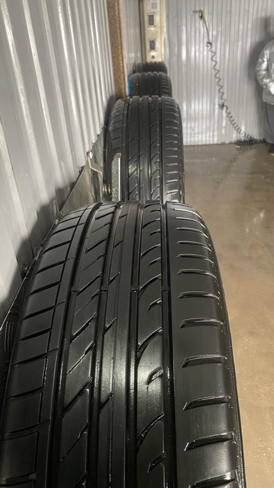 Продам шины на 18