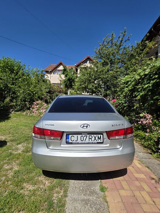 Vând Hyundai Sonata