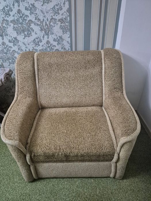 Продам раскладной диван и кресло