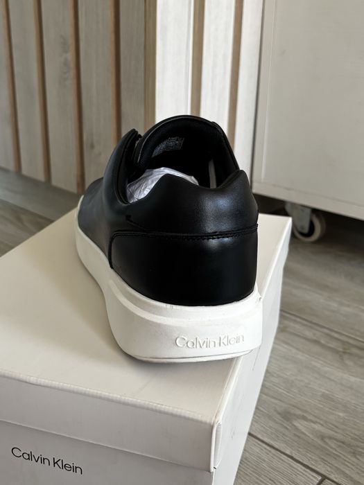 Adidasi Calvin Klein negri,talpa alba-marimea 45