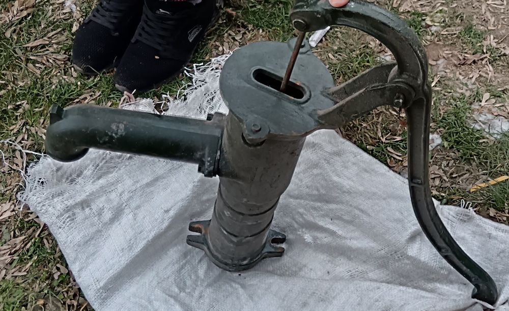 Pompa de apa  pt curte  in stare foarte buna nu o fost folosită niciod