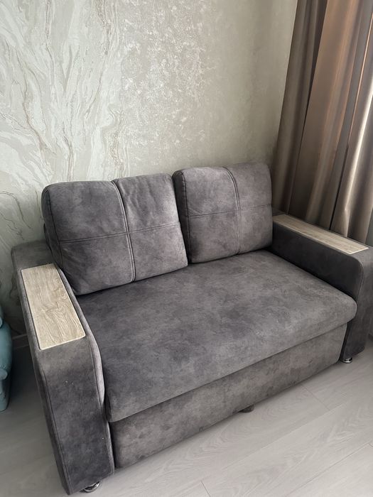 Продам диван срочно