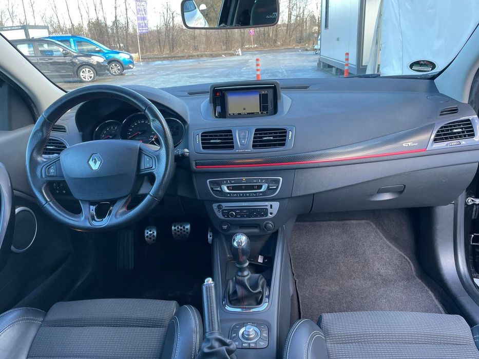 Vând Renault Megane coupe GT-Line (foarte îngrijit)