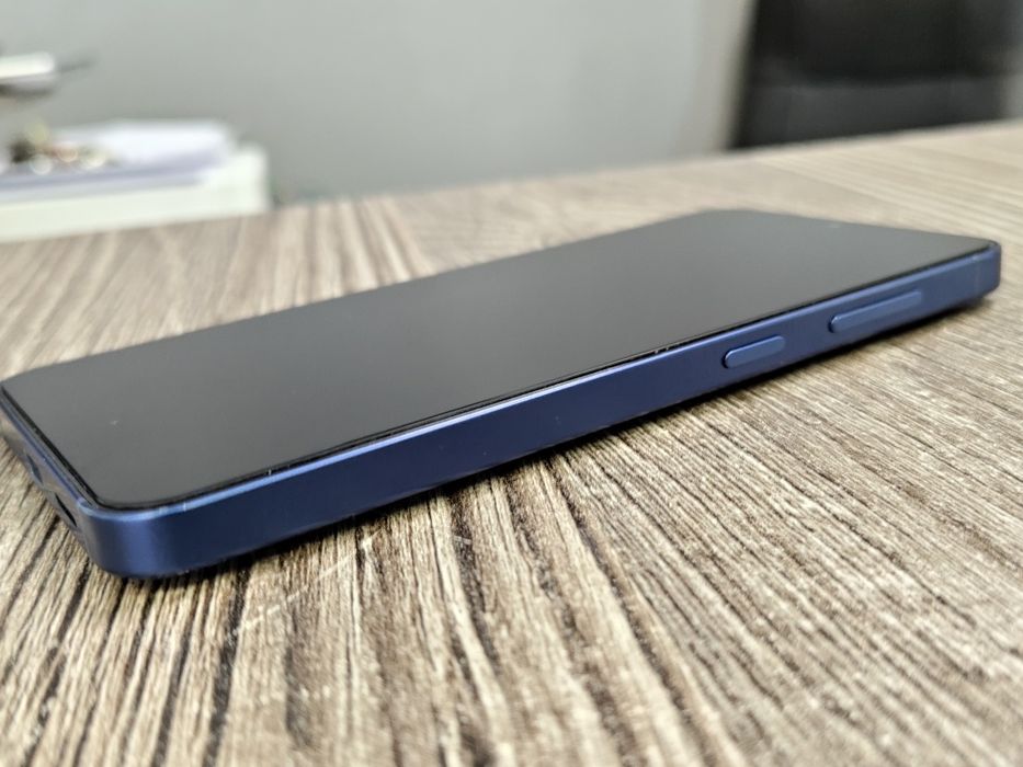 Samsung S25 / 128GB Navy Blue / 100%