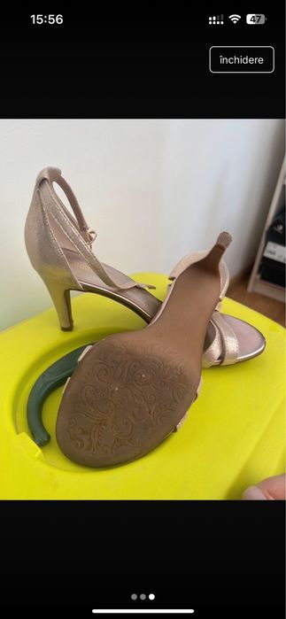 Sandale elegante aurii toc mediu