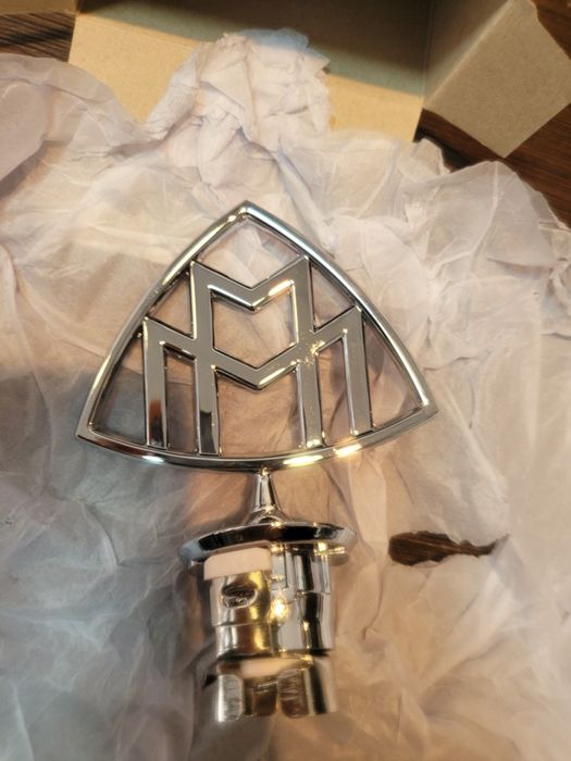 Емблема за Мерцедес Майбах Mercedes Maybach