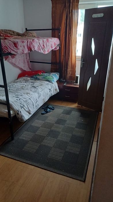 De vânzare .Apartament cu 3 camere, complet mobilat și utilat.