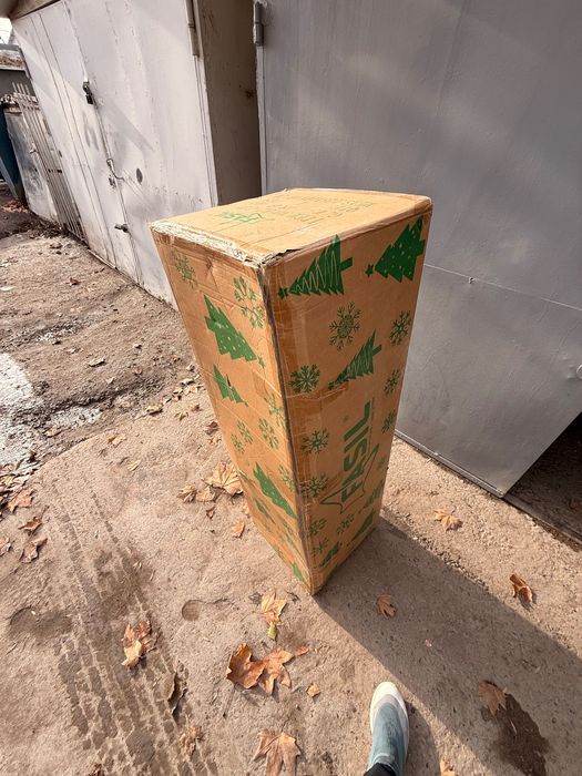 Продам новую елку