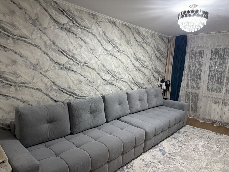 Продам диван! Раздвигается, длина 4м.