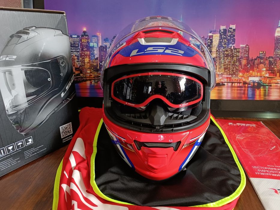 Мото шлем от бренда LS 2 assault