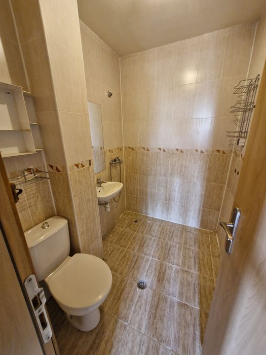 Продава се Четиристаен апартамент в Плевен, Дружба 2 - 131 кв.м за 1060 €/кв.м - Снимка #5
