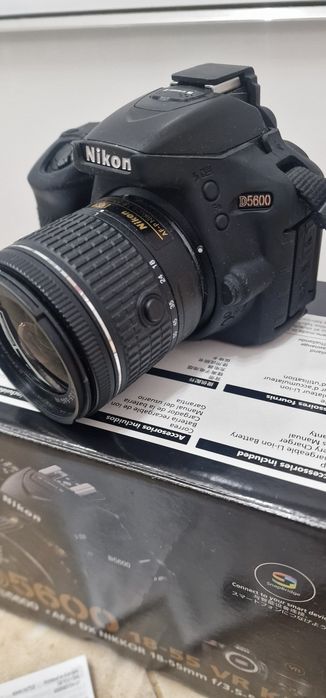 Nikon D5600 перфектен