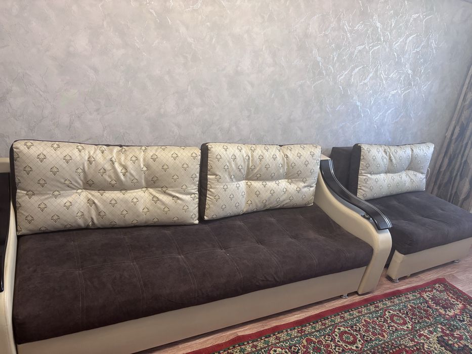 Продам диван ,70 тыс,б/у ,самовывоз