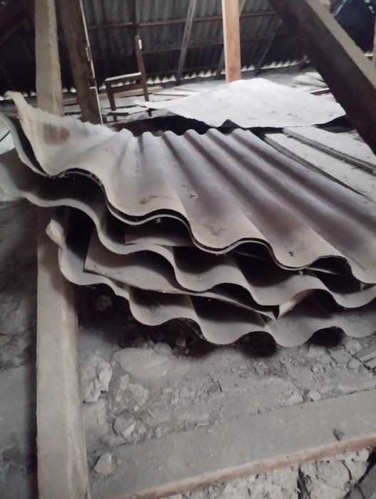 Старые доски железные шифер бочка и много других вещей продаётся