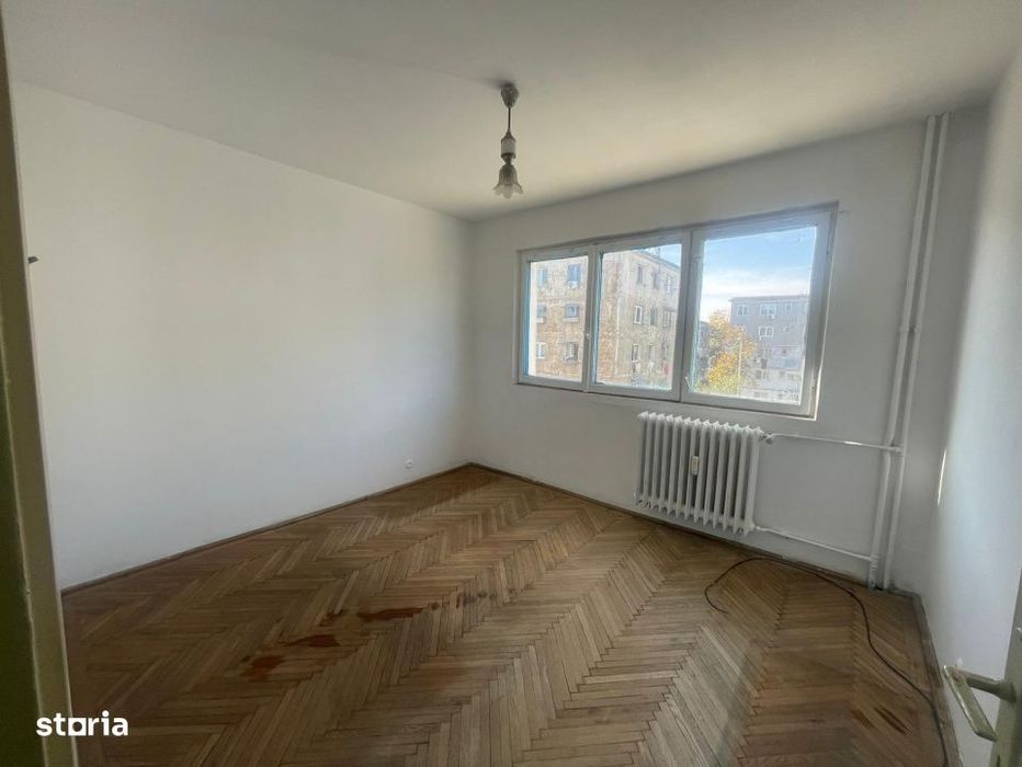 Apartament cu 3 camere, 63.20 mp, zona Valea Rosie