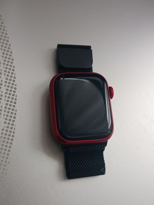 Apple watch series 8