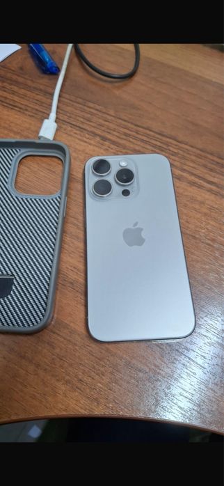 Продам Айфон 15 про