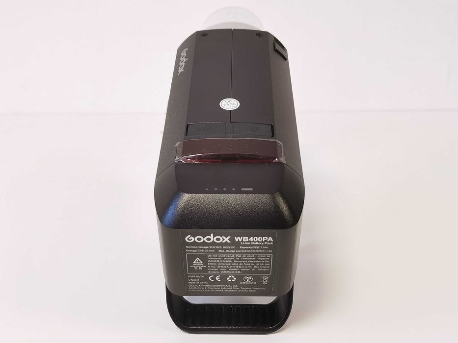Godox AD400 Pro светкавица