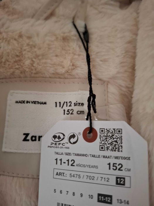 Geaca/paltonas Zara imblanita impermeabila 11-12 ani crem Noua cu eticheta