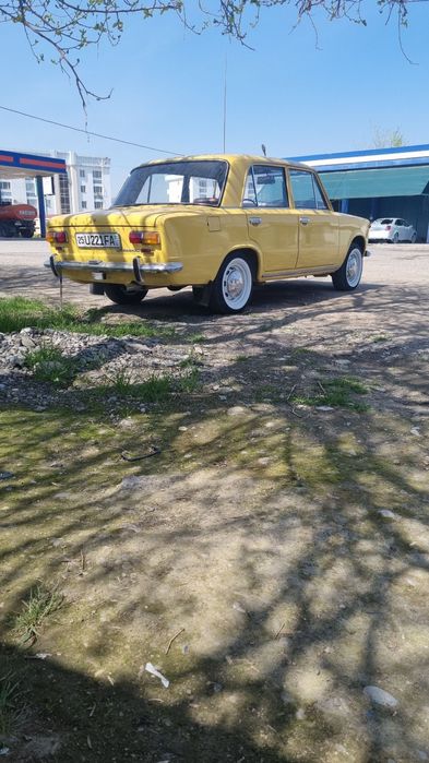 Jiguli 01  1979 sotiladi