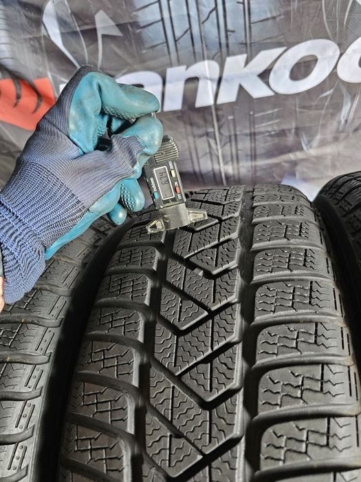 4 anvelope iarna 215 60 16 Pirelli 6.7mm 4519